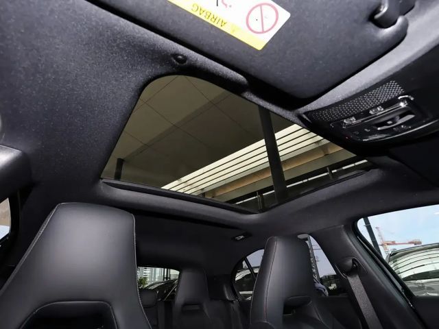 Mercedes-Benz A 200 AMG Line