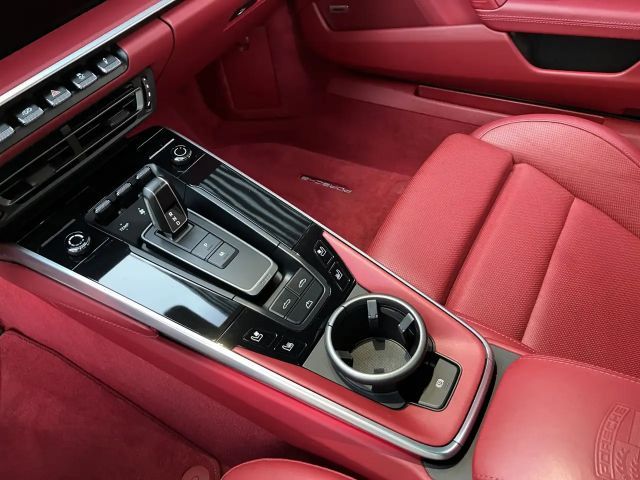 Porsche 911 4 992 Cabriolet Carrera GTS