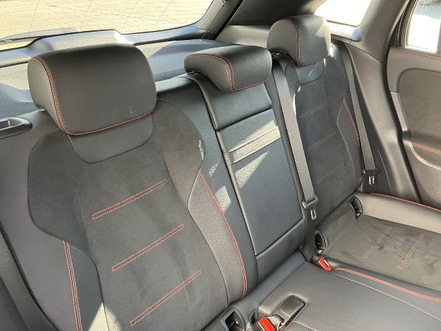 Mercedes-Benz EQA 300 4MATIC