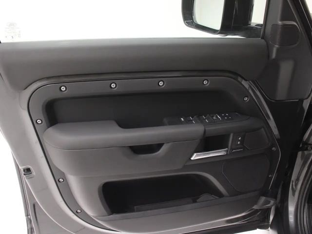 Land Rover Defender 110 D300 Dynamic SE