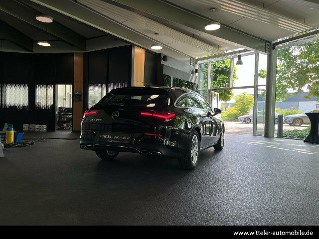Mercedes-Benz CLA 200 Shooting Brake