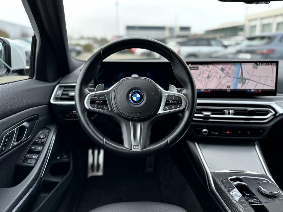 BMW 330 330e Touring