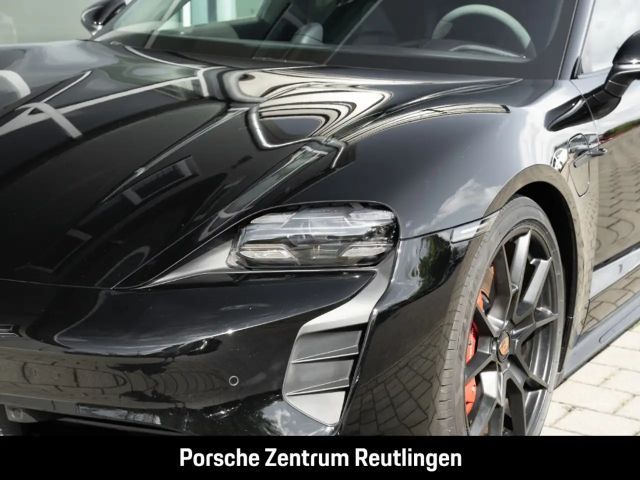 Porsche Taycan GTS