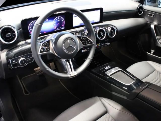 Mercedes-Benz A 180 Premium Progressive