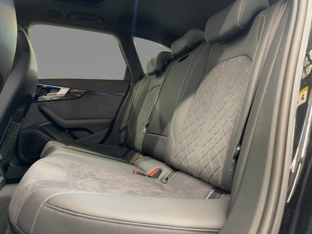 Audi RS4 Avant Quattro