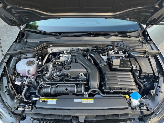 Volkswagen Golf 1.5 eTSI Golf VIII