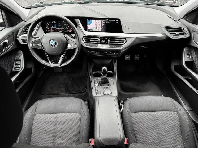 BMW 116 116i Advantage pakket Sedan