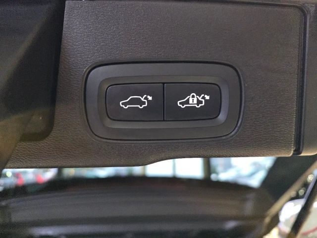 Volvo XC60 AWD Dark Plus Recharge T6