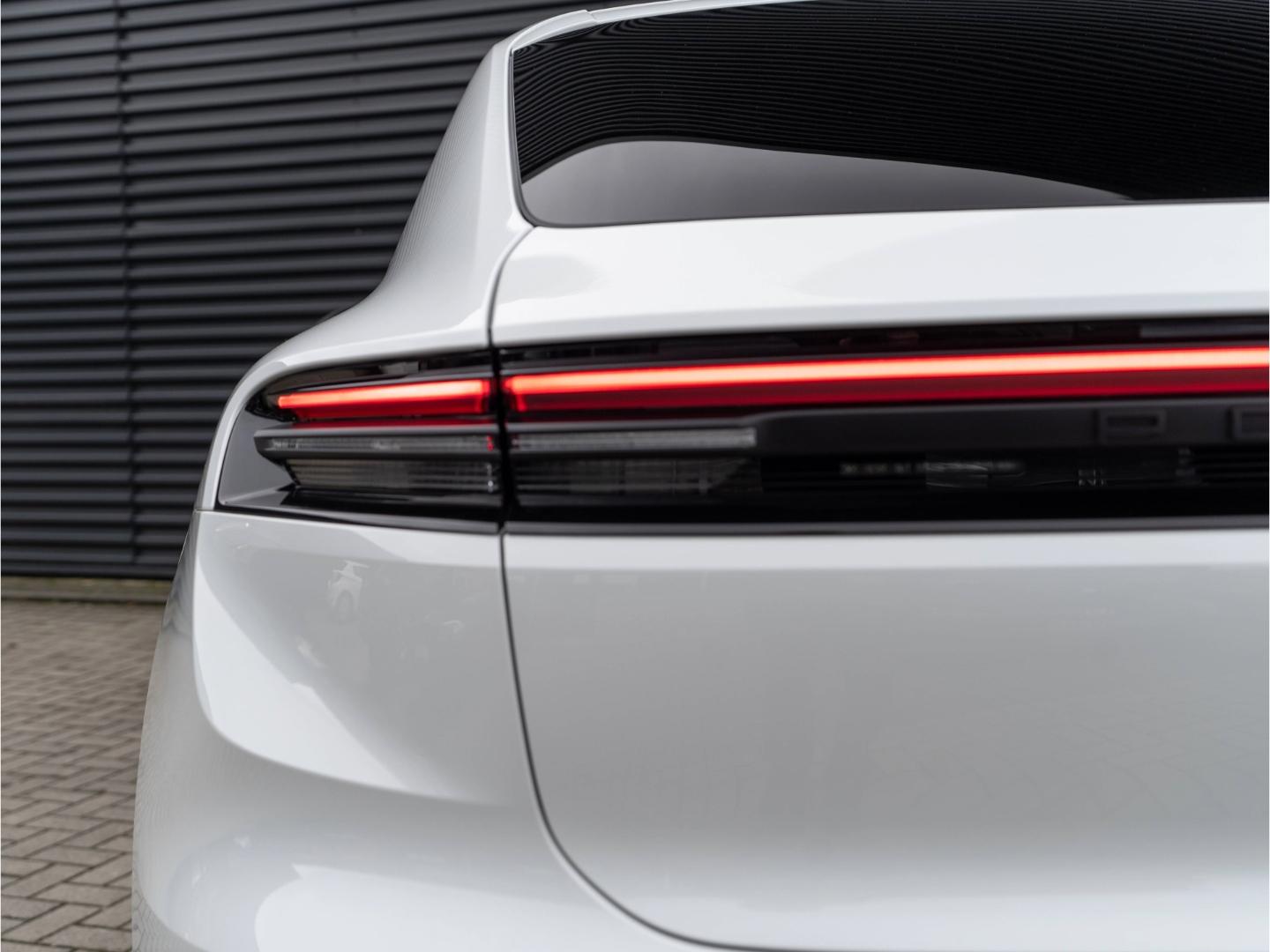 Porsche Macan BOSE InnoDrive Matrix LED 21'