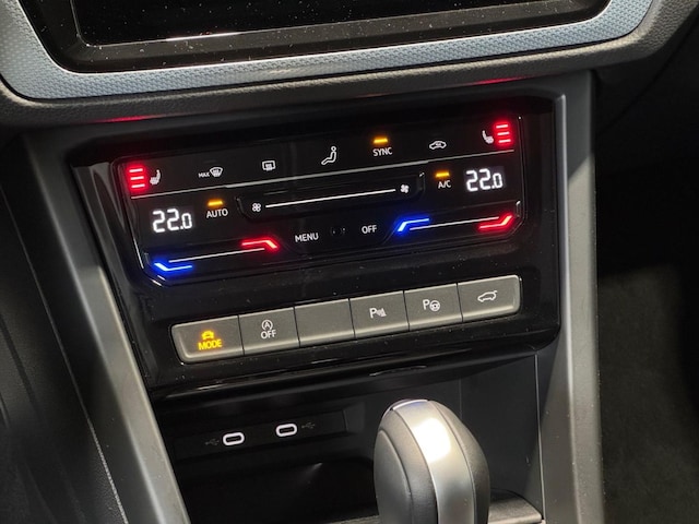 Volkswagen Touran 2.0 TDI DSG IQ.Drive