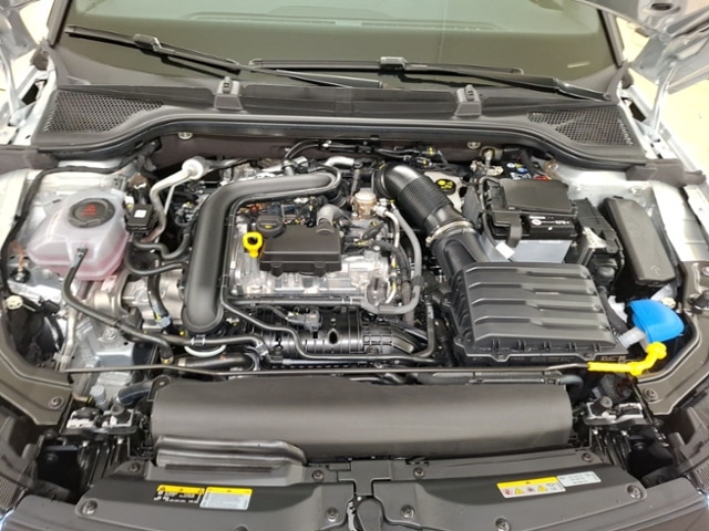 Skoda Kamiq 1,0 TSI DSG MATRIX PANO RFK SHZ PDC