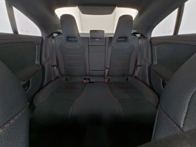 Mercedes-Benz CLA 200 AMG Line Coupé