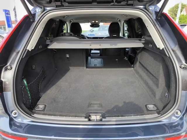 Volvo XC60 AWD Dark Plus