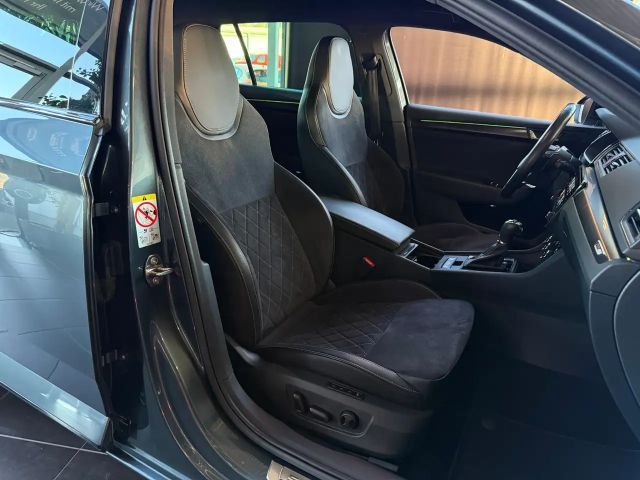 Skoda Superb 4x4 Combi Sportline