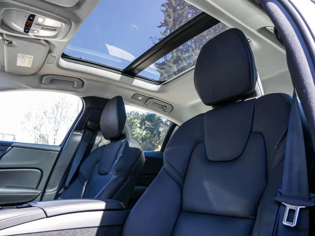 Volvo S60 AWD Dark Recharge Ultimate