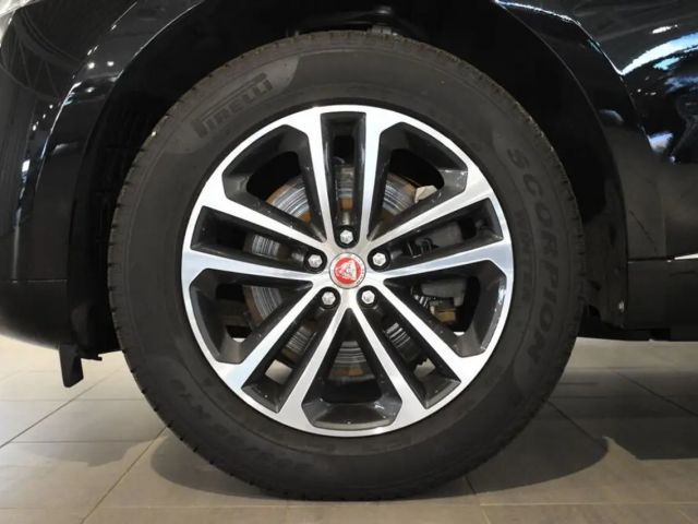 Jaguar F-Pace AWD D200 R-Dynamic S