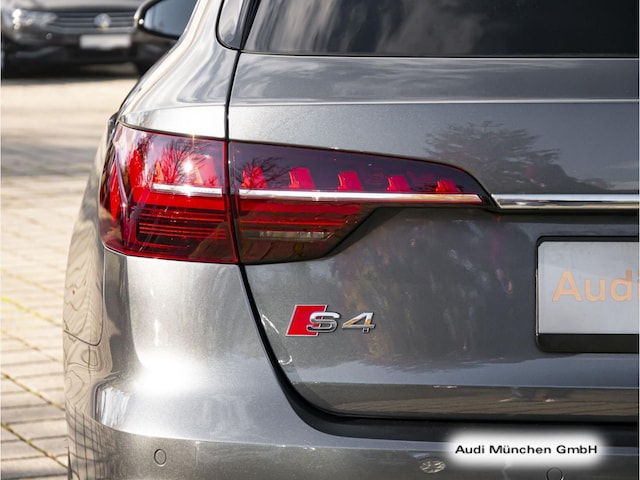 Audi S4 Avant Quattro