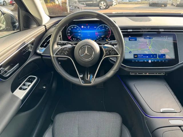 Mercedes-Benz E 220 AVANTGARDE E 220 d Estate