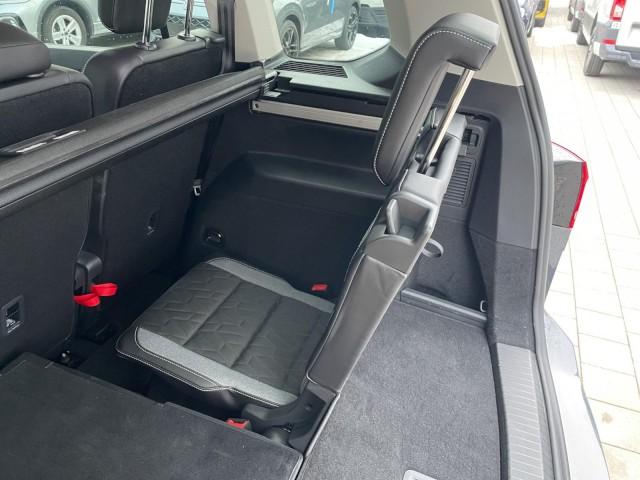 Volkswagen Touran 1.5 TSI Comfortline DSG R-Line