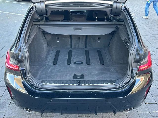 BMW 330 330i M-Sport Touring xDrive