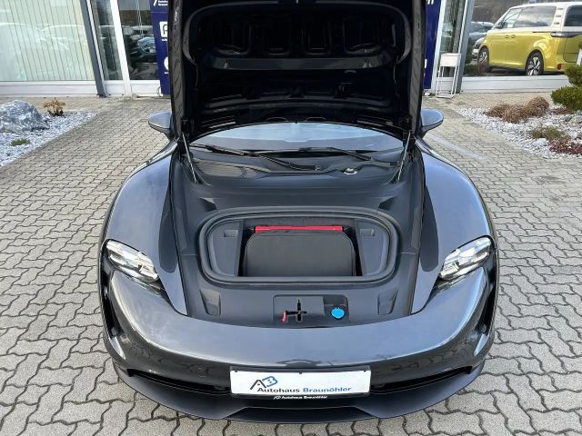 Porsche Taycan Performance Plus