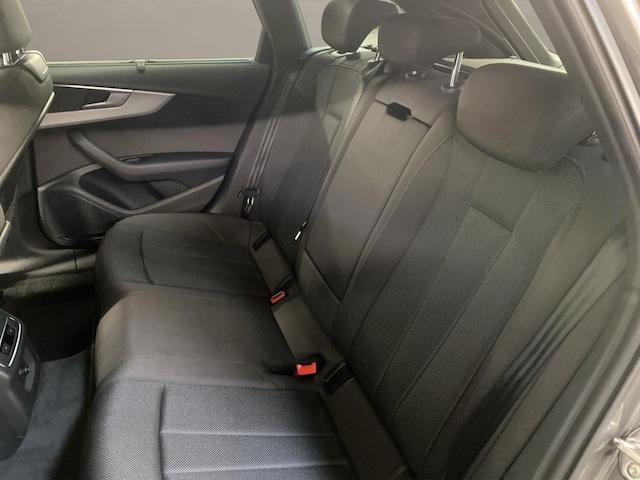 Audi A4 40 TDI Avant S-Tronic