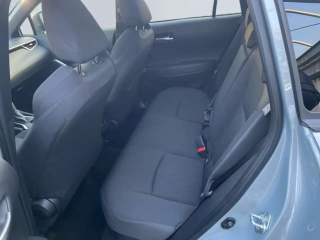 Toyota Corolla Cross Hybride Team D