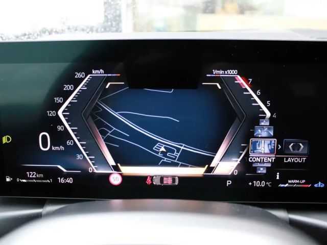 BMW 318 318i M-Sport Sedan