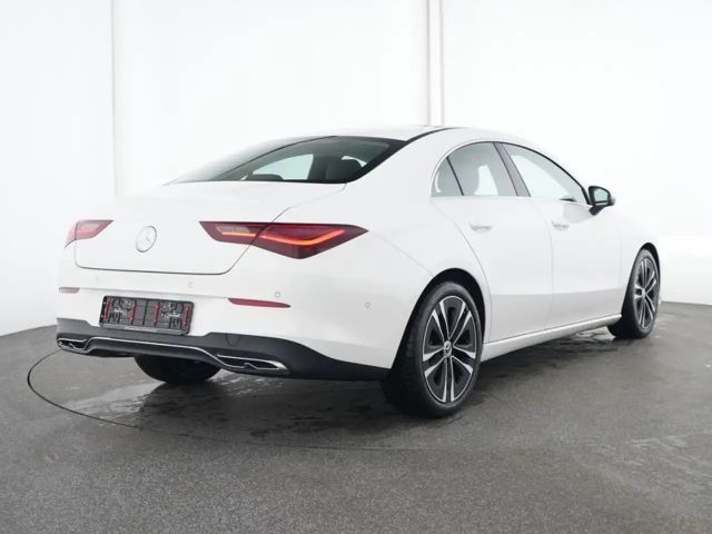 Mercedes-Benz CLA 180 Coupé Progressive