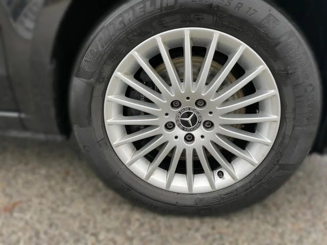 Mercedes-Benz V 300 4MATIC AVANTGARDE