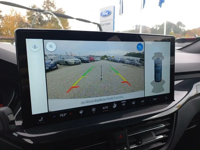 Ford Focus ST Line Wagon