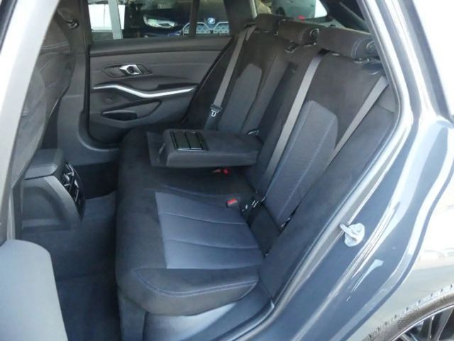 BMW 330 330d Touring xDrive