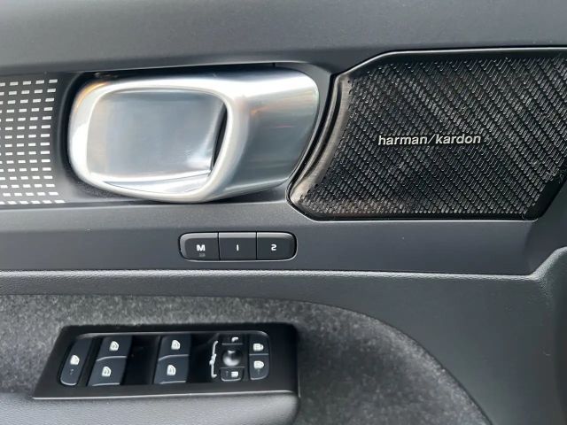 Volvo XC40 R-Design Recharge T5