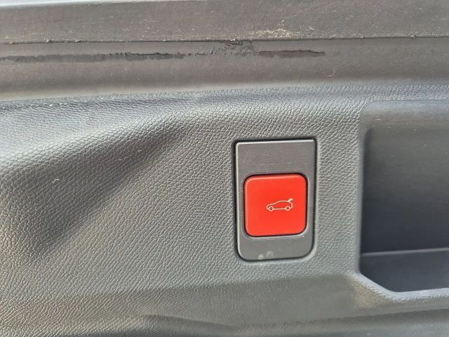 Peugeot E-5008 Elektro 210 73kWh