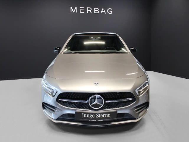 Mercedes-Benz A 220 4MATIC A 220 d AMG Line