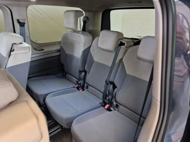 Volkswagen Multivan Life T7