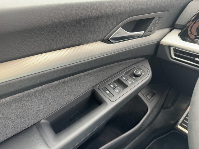 Volkswagen Golf Life Variant