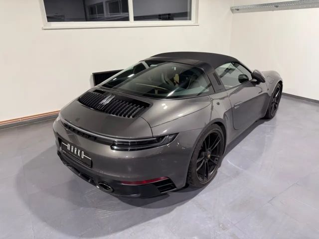 Porsche 911 4 Cabrio GTS Targa