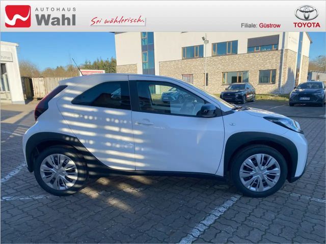 Toyota Aygo X 1.0 VVT-i Hatchback Play