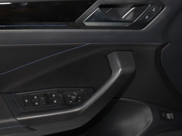 Volkswagen T-Roc IQ.Drive