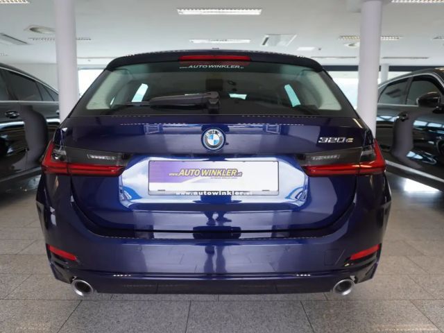 BMW 320 320e Touring