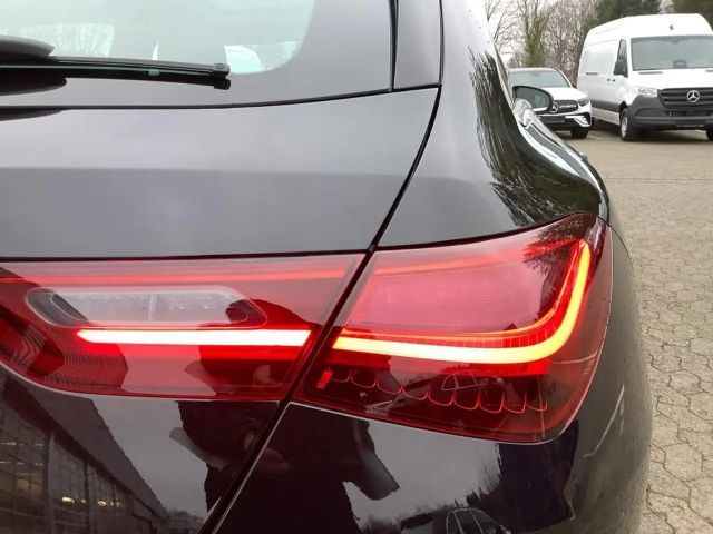 Mercedes-Benz CLA 180 Shooting Brake