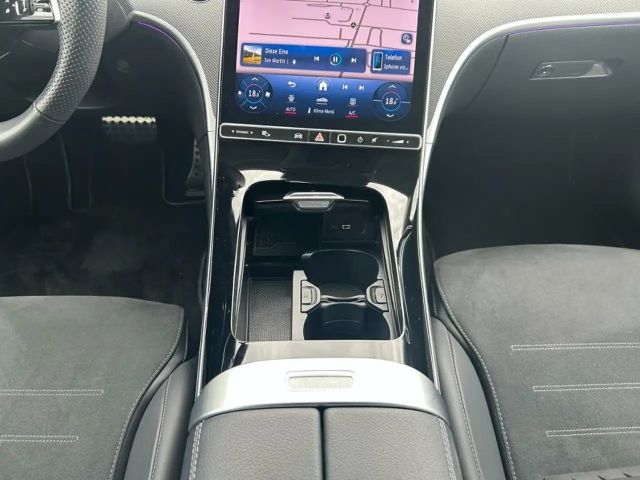 Mercedes-Benz C 180 AMG Line Sedan