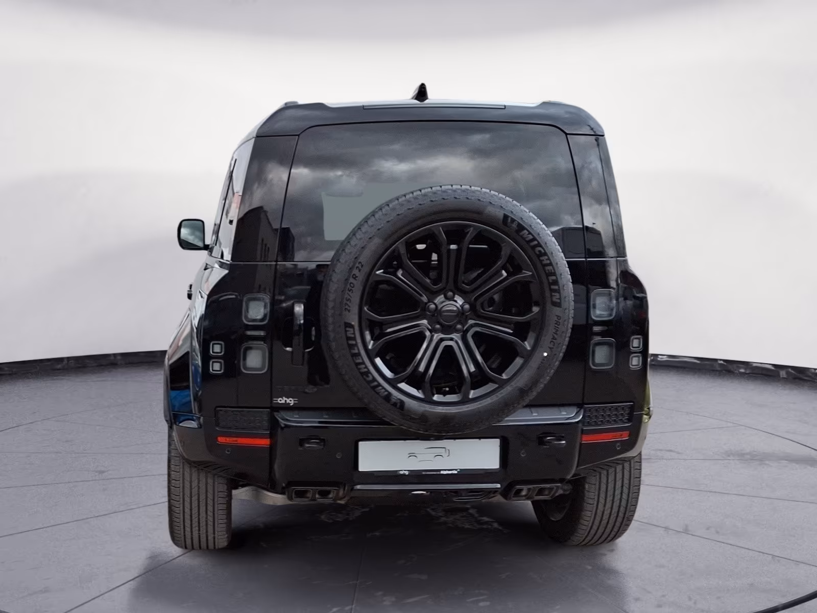 Land Rover Defender 110