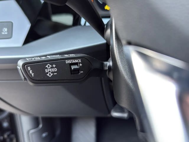 Audi A3 40 TFSI Hybride S-Line Sedan