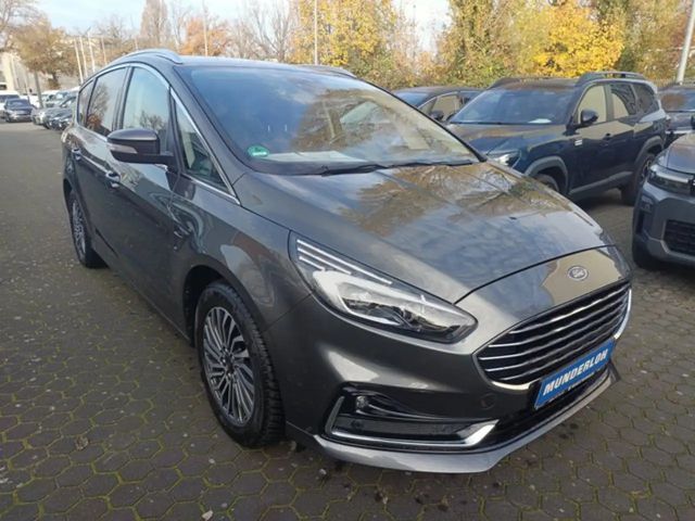 Ford S-Max Titanium