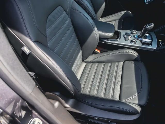 Alfa Romeo Stelvio AT8 Q4 Turbo Veloce