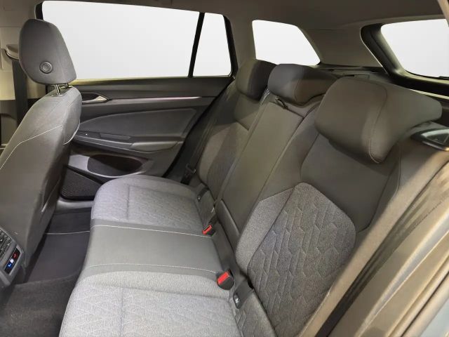 Volkswagen Golf 1.5 eTSI DSG Move Variant