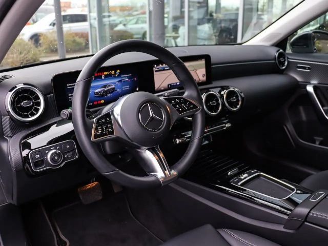 Mercedes-Benz A 180 Progressive