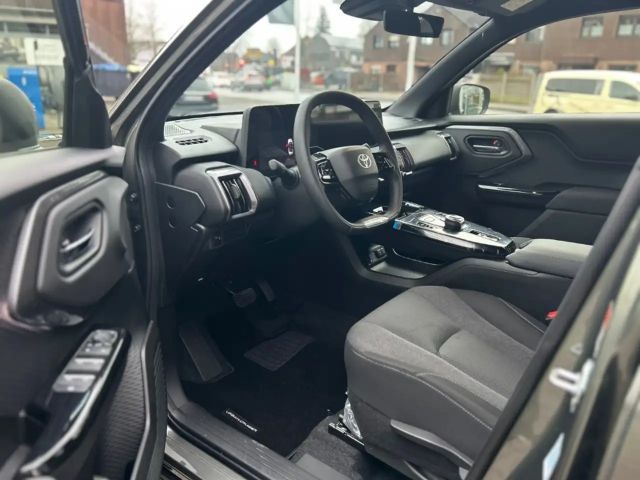 Toyota Urban Cruiser Teamplayer 61kwh SHZ RFK PDC Apple Car play Key Le